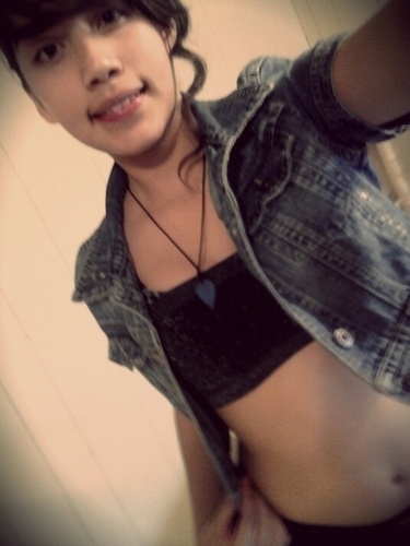 # i follow back | Happly Taken ♥| @arlene_winnie is my BESTFRIEND ~