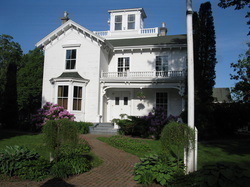 Hantsport's central gem- the beautiful Churchill house - built in 1860 - is surrounded by 18 acres of amazing gardens and recreation facilities- a must see!