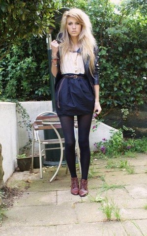 LOOKBOOK2's profile picture. 