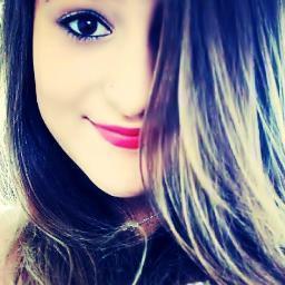 ♥. Queria não te ver em cada olhar
Poder te esquecer
Não tenho mais razão nenhuma pra esperar
Não vai rolar