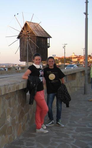 Sister of @Yoana_Boteva.
 #Hiddlestoner !!!  :)))