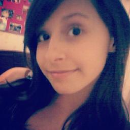 Quando ela era apenas uma garota, ela tinha expectativas com o mundo, mas isso voou além de seu alcance então ela fugiu em seu sono; E sonhou com o paraíso..