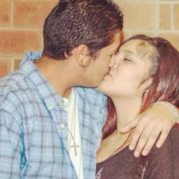 im elexis :)) um i ahve a boyfriend jose & im goin too be havinn a baby girl soon name Mariana :)) excited !!