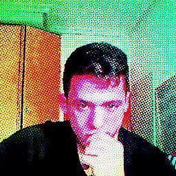 Estudiante de ingeniería mecánica en la UPCT, amante de la música electrónica, Tomorrowland, UMF, EDC, NY City.