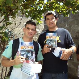 tenho 23 anos de idade,sou casado,moro em Mogi Mirim,sou muito extrovertido,gosto muito estudar a bíblia e EGW.