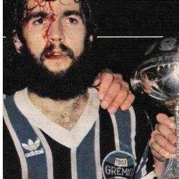 ''Ou voltaremos campeões ou morreremos lutando'' Hugo De León