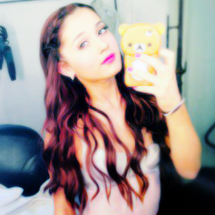 - `` O Seu Sorriso Mim Faz Sorrir ´´... ɞ | @melfronckowiak . Dona : @amoreschamel .