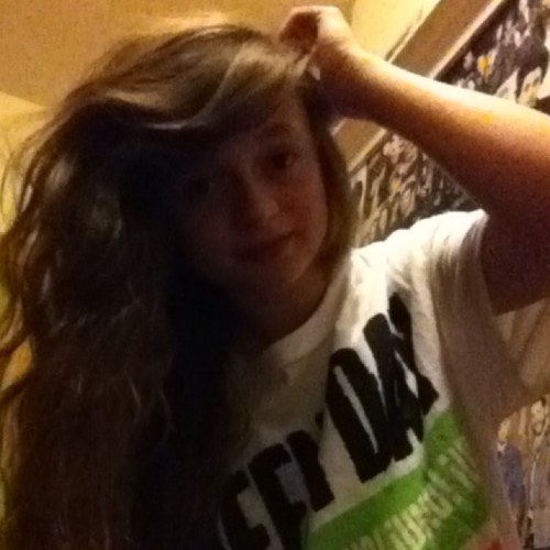 amberyoutard's profile picture. Who needs God I have my own Gods Billie , Mike and Tre' ┌∩┐(◣◢)┌∩┐ I Love Penguins and Batman...MCR,Skrillex,Paramore,YouMeAtSix,ADTR,BMTH,AA,Green Day!