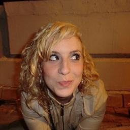 GloriaYoya7's profile picture. 