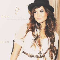 2Melina_Dirty's profile picture. Le compte de  @Melina_Dirty quand elle est en TL ;)