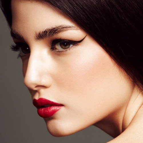 Cazwren's profile picture. London based makeup artist