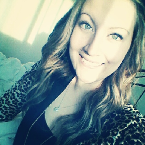 Kaylawiseman13's profile picture. Purple haze, all in my brain**