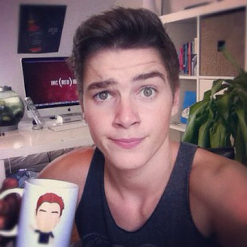 KeatonJ_RP's profile picture. Taken as an African Pringle tweet me dont be shy, happy go lucky