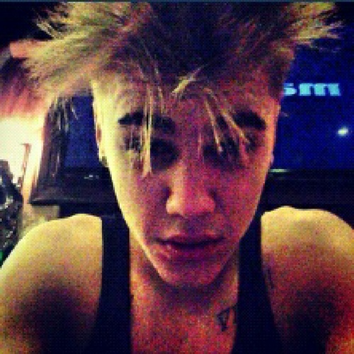 @justinbieber Belieber whit swag &swaggy @ladygaga little monster paws up i love operation kill the bitch forever ART POP WHIT SWAGϟ I love Swaggy
