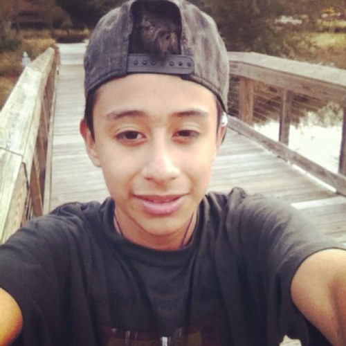 Folloow me & ill follow yo ass back!! :)