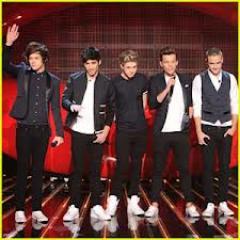 I'm Directioner Boy
 Kiss You  
mi prima es @Smile_4_Biebs