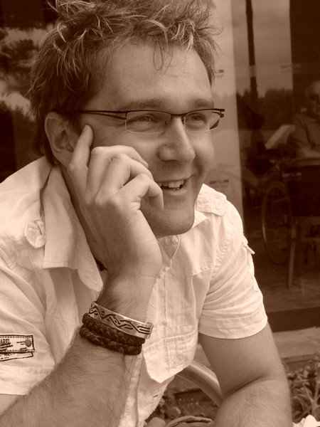 druk baasje, veel concertbezoek! Directeur mediabedrijf.