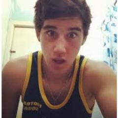 I love the janoskians and luke brooks forever back off he is mine
