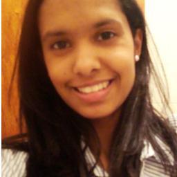 Cristã, estudante de Odontologia na Terra do Boi  Gordo,ama tocar violão.. Foco: servir a Deus e às pessoas.