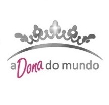 Somos uma loja virtual de acessórios femininos!!! 
Bijoux, bolsas, cintos, carteiras.... Tudo para você ficar mais linda e poderosa!