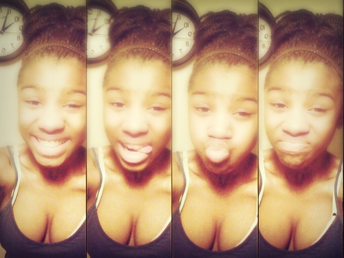 . UMM SO I SEE YUII ON MIHH PAGEE , GONEE FOLLOW MEHH ND IL FOLLLOW BACC MAYBE !! OHH ND DNT HVEE TYMEE FOR MESS CUZX YUII START IMM COMEN BACC HARDD ! :)