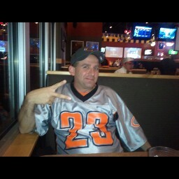 1975daffara's profile picture. 