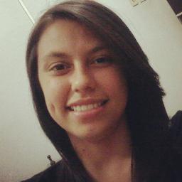 Não suporto meios termos. Por isso, não me dôo pela metade. Não sou sua meio amiga nem seu quase amor. Ou sou tudo ou sou nada