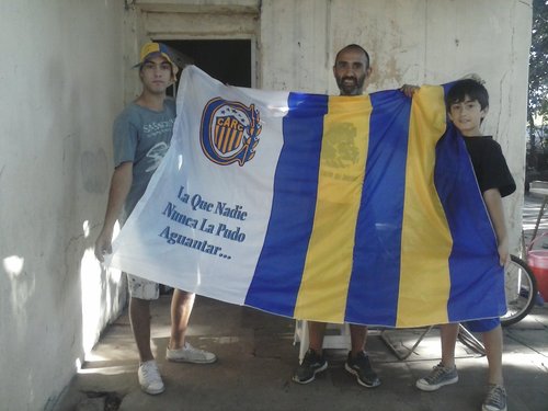 jugador de ADIUR mi pasion es el futbol,me gusta la musica y soy re canalla papa