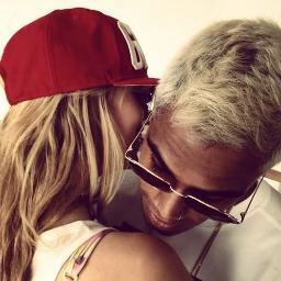 Aleiliane_Kelly's profile picture. Você fala louco (a) ? Eu falo Lucy! Você fala sério ? Eu falo Fato! Você fala deixa ? Eu falo Dêsha! Você fala REBELDES? Eu falo VIDA ♥ .