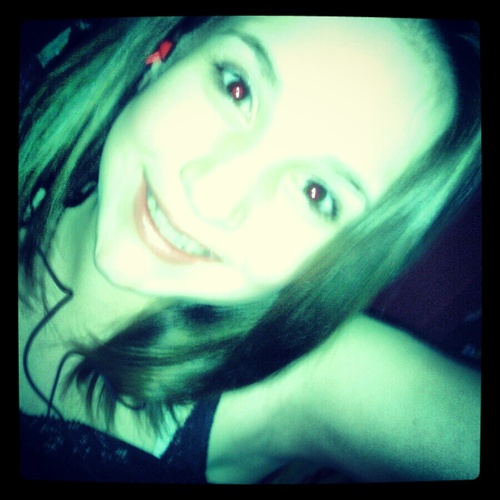 chersingmylyric's profile picture. laugh thro life nobody gets out alive .Taken3.. directioner bielber mahomie mixer brat rusher....... i really love music