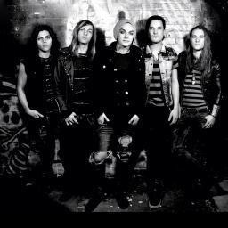 GetScaredMexico's profile picture. Street Team de @WeGetScared en México.