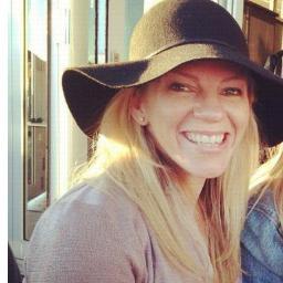 AnnaGardiner12's profile picture. 