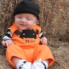 Big, blue eyed, happy baby! Son of Logan and Haley Stout. Lets chill...catch you on the flip side.