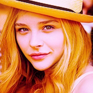 ChloeMortezURH's profile picture. You Know me as Hit-Girl From Kick-Ass. So Im an Actress ;) Im a Freshman at URH. Im Co-Captain Cheerleader :) #Single. (RP Not Chloe Mortez! Just Roleplay)