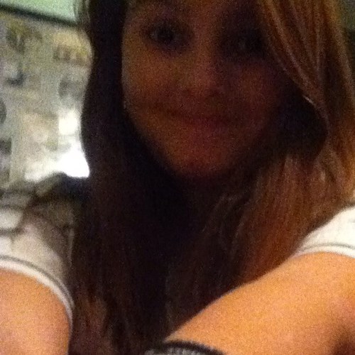 this is my second account my first account is @haleyglenn12 so go follow me!! :)