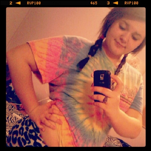 Im Caitlyn, and im a Directioner and a Mahonie! I love to sing and im outgoing but shy sometimes but .. it happens!xD Follow me!:D