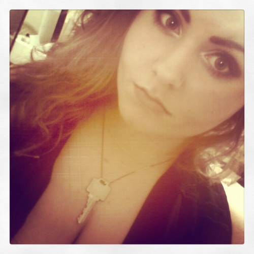 JessinaSimpson's profile picture. Hey, I'm Jessina. I'm crazy.. funny.. and awkward, if you like to have a good time, there's always the follow button. :D Yolo.. cheers