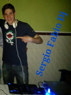 Soy Sergio Fabio ,Nacido En Cordoba ,Soy Un Joven Deejay Y Amigo De Mis Amigos : whatsapp :600959662