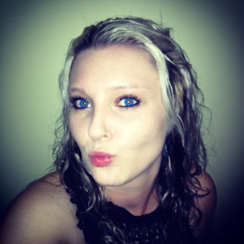 chanellecutting's profile picture. Im 24, love to party, love my friends and family, always out and about trying new things... Gay pride :) love my life!!!