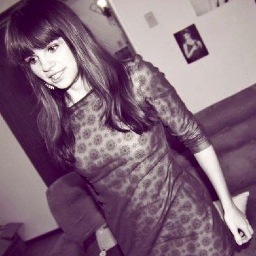 Junior Features Writer at GLAMOUR SA. Ocean-loving wordsmith with a love of fashion!