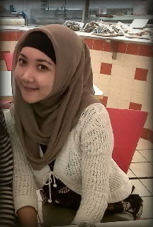 Szzzzzzttttttttt...........
dont be noisy....!!! Akku orang na suka damaii, anti ramai.ramaii (´▽`ʃƪ)
