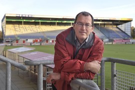 Echtgenoot, vader, opa, commissielid SP Emmen, commissielid SP Drenthe, whisky liefhebber, fan van Ajax en fc Emmen!