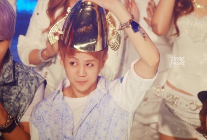(98.여. 뷰티)윤두준 장현승 용준형 양요섭 이기광 손동운 비스트 아껴요. 비스트 건들 ㄴㄴ♥ 선팔하실때 멘션주셔야알아요!!언팔하실때도 멘션!그리고 비스트잘알지도못하면서 말하면 총살시킴
