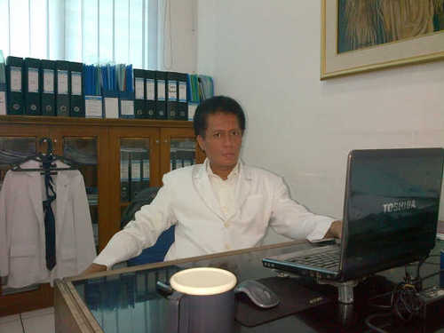 otto_tobing's profile picture. MENGGEMASKAN...