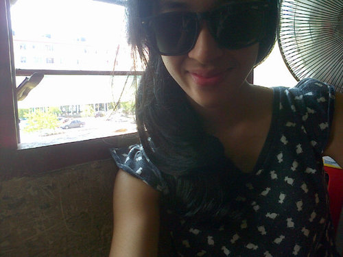 Lin ,20 , Shah Alam . Do follow ?