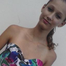 Amo Jogar VoleiBol, Sou Corinthiana roxa, desde peqena..       
                  Alto Araguaia..!'
