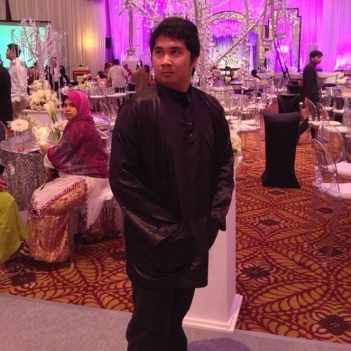 amirhamxah's profile picture. i don't hate the world. i hate people that hate the world