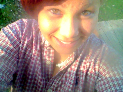 Hey Im Kennisha Known As Nisha , Im Really Fun To Hang Around And Get To Knw ..