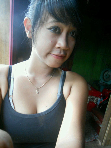My name is any | from city kalimantan| my scool smk 3 penajam paser utara | TTL panajam paser utara 04-01-1995| pin 29857F68