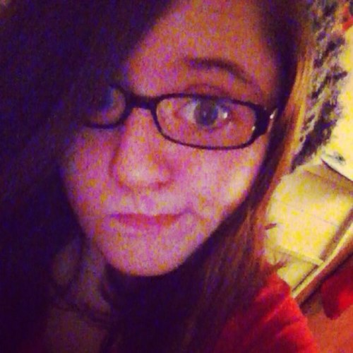 My Name is Katie 
I go to CCMHS
1D
KEVIN
Justin Bieber
so yea I think you should tap that follow button it's looking hot